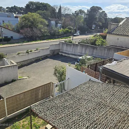 Casa de Férias Cozy 2 Bedroom House With Garden & Parking