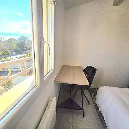 Cozy 2 Bedroom House With Garden & Parking Casa de Férias