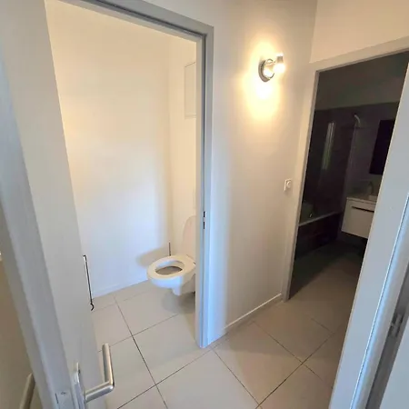 펜션 Cozy 2 Bedroom House With Garden & Parking