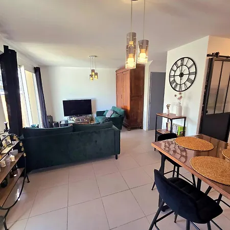 Cozy 2 Bedroom House With Garden & Parking * 님